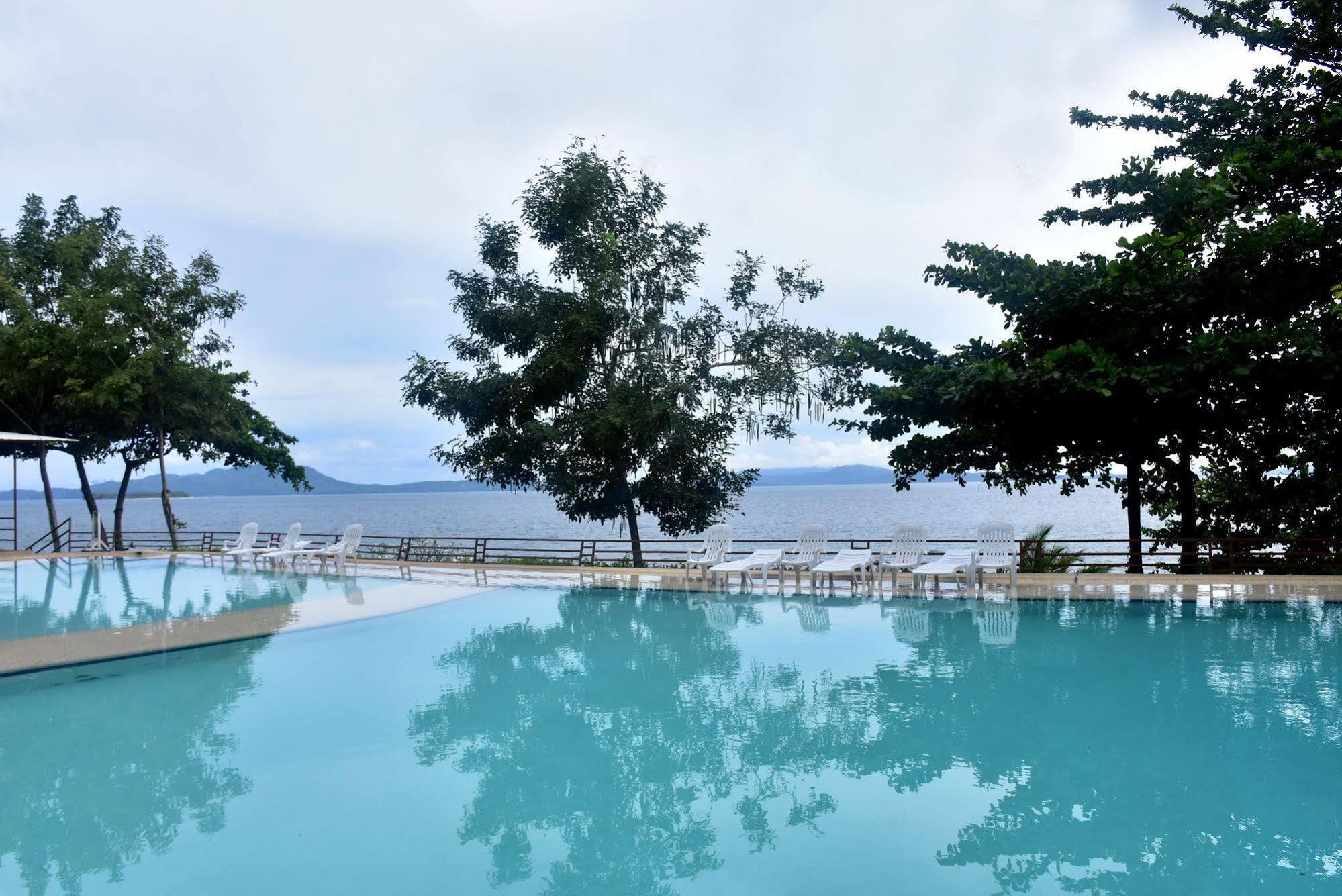 Almont Beach Resort Surigao Exterior foto