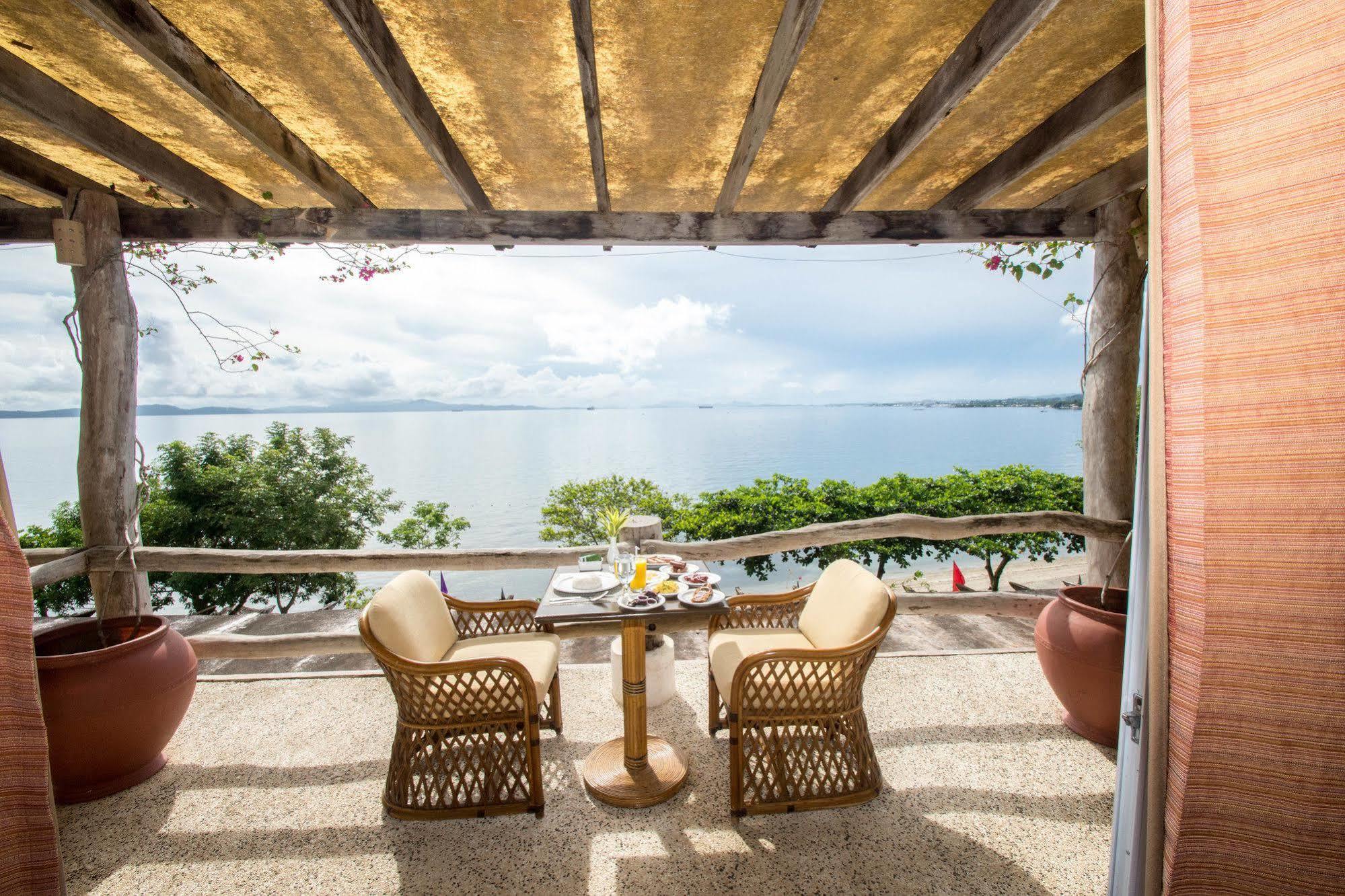 Almont Beach Resort Surigao Exterior foto